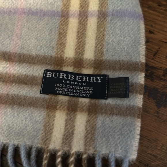 AUTHENTIC BURBERRY check tag/fringe Fashion Accessories Scarf Wool / - Picture 4 of 8